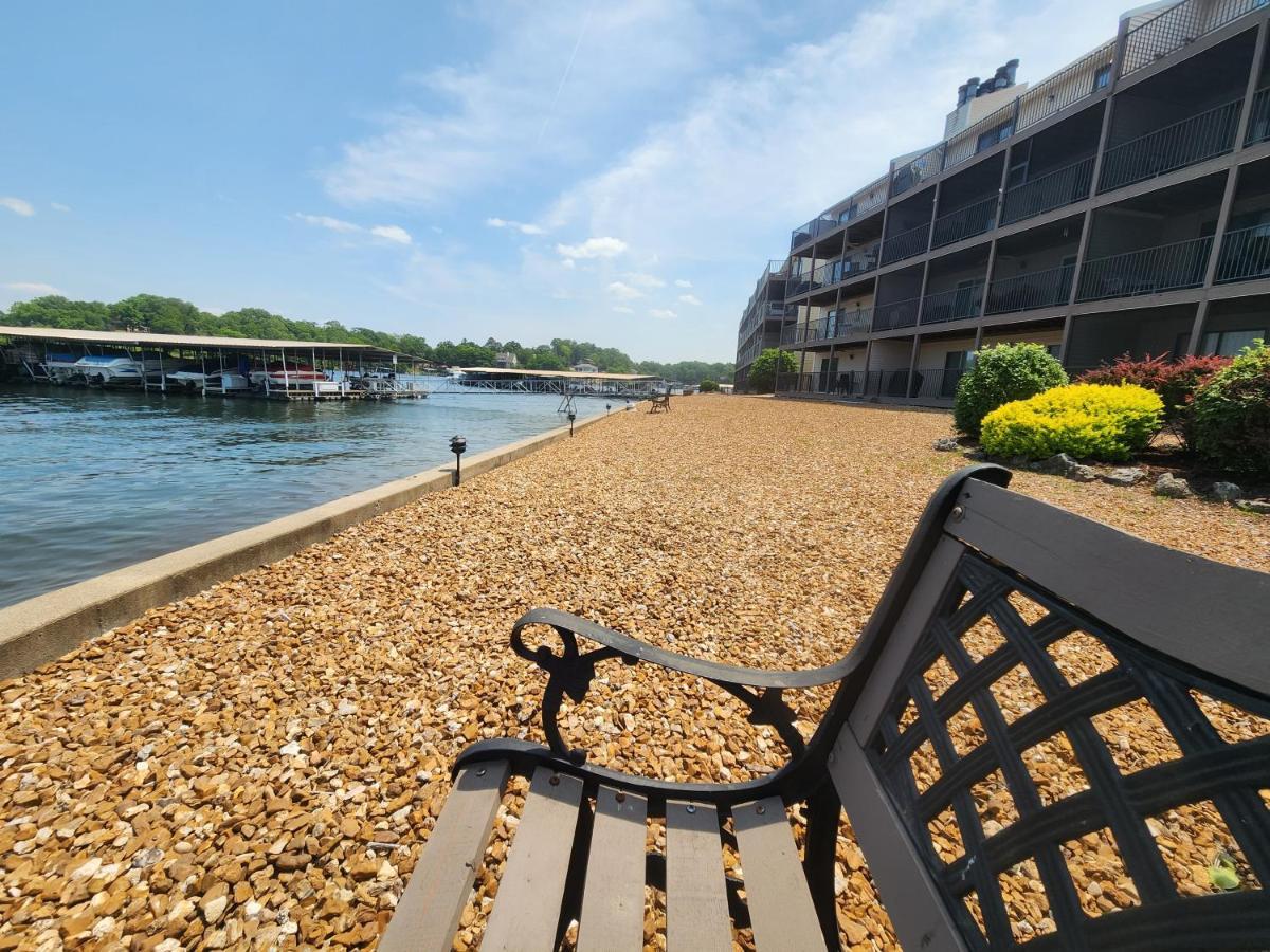 Lakefront Condo With A View Osage Beach Exterior photo